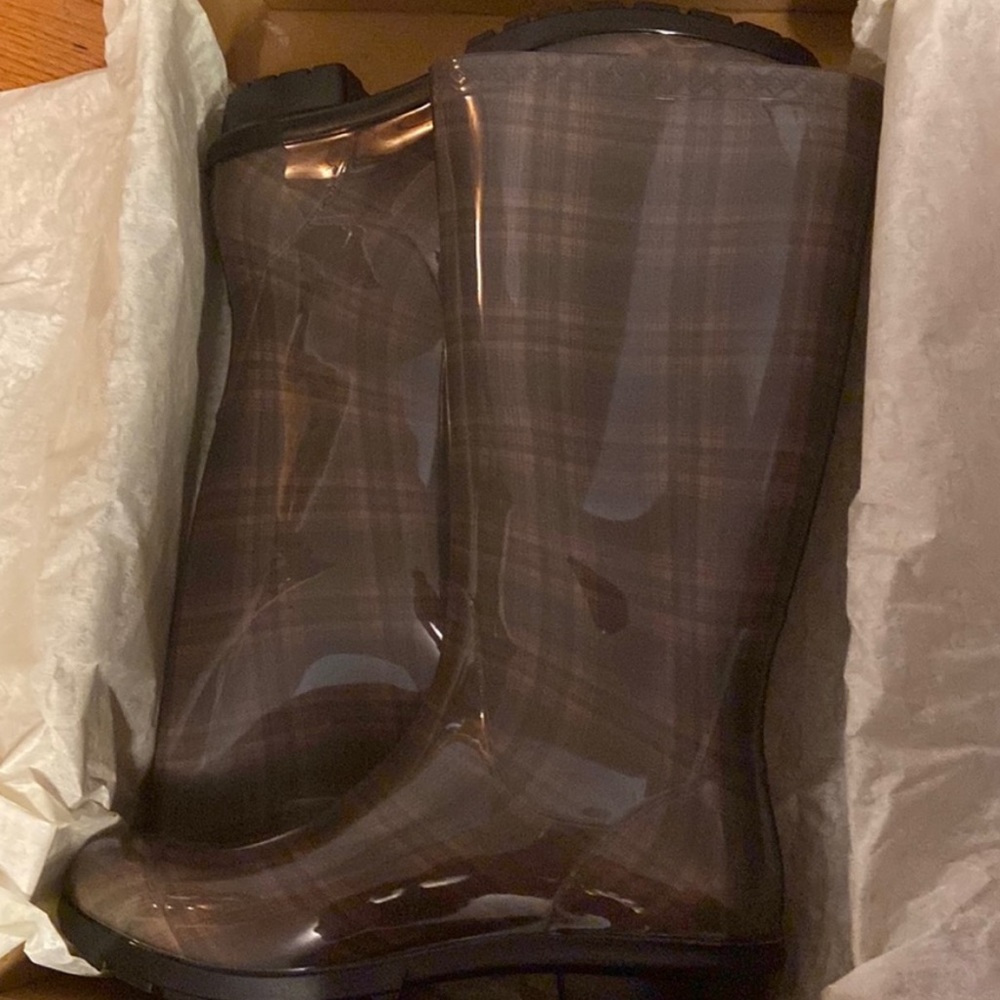 Ugg rain boots